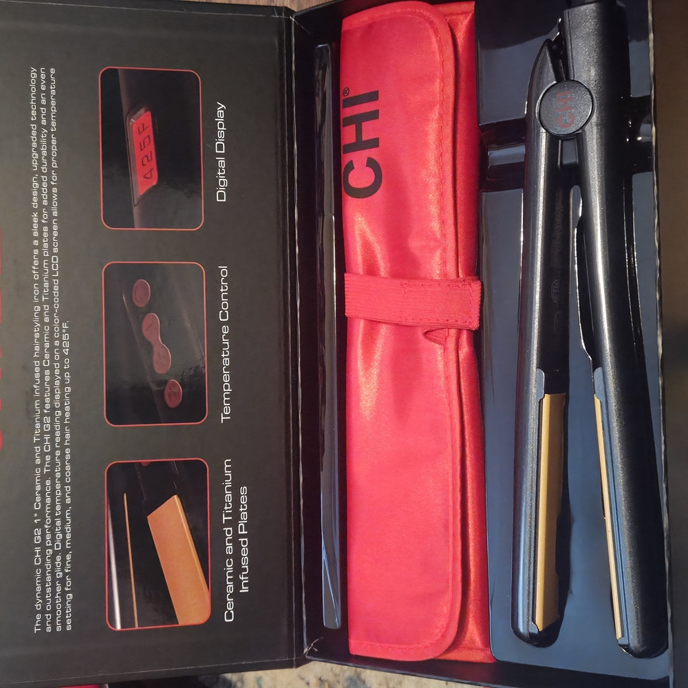Black and Gold Hair Straightener